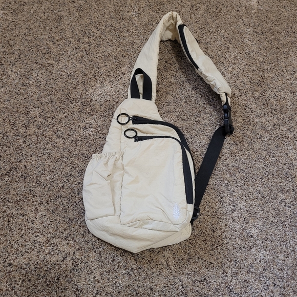 Free People Movement Renegade Sling Bag Cream - Picture 3 of 6